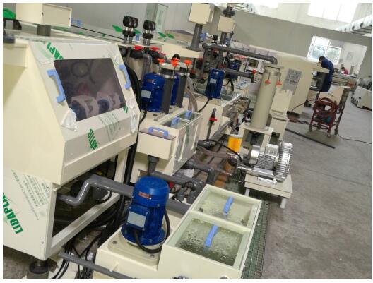 立式離心泵產(chǎn)品圖 立式離心泵產(chǎn)品圖